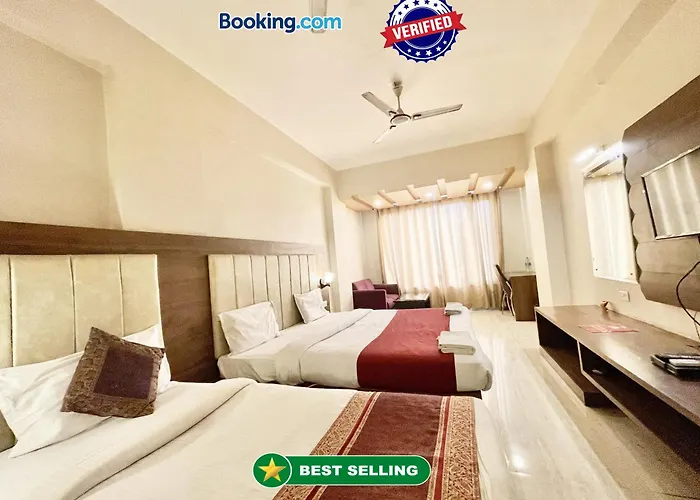 Hotel Rudraksh ! Varanasi !Fully-Air-Conditioned Hotel At Prime Location With Parking Availability, Near Kashi Vishwanath Temple, And Ganga Ghat 2
